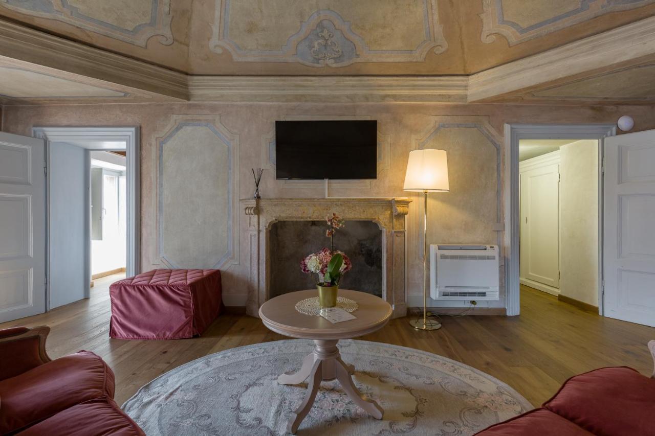 Castelvecchio - Palazzo Canossa * Verona