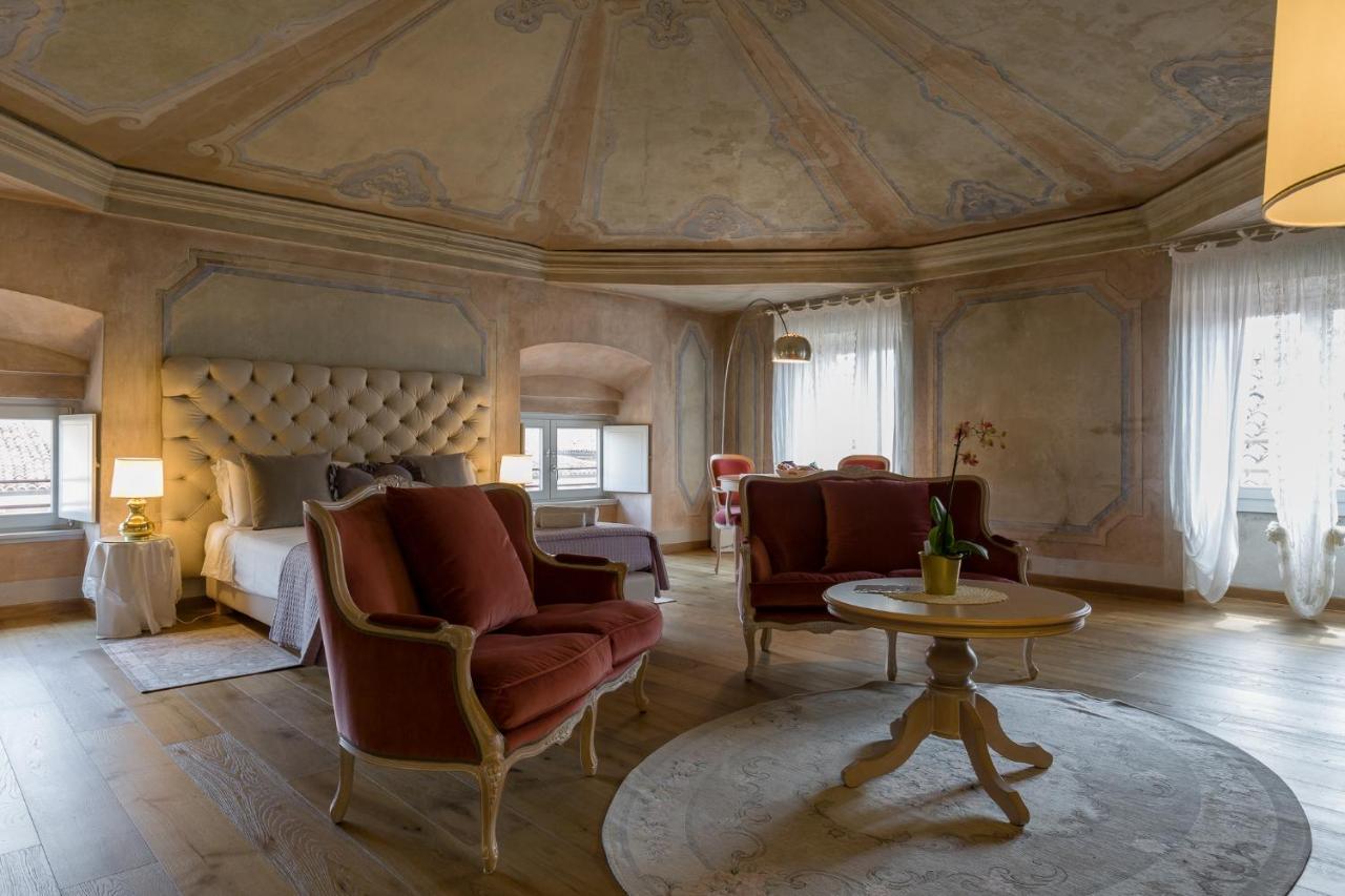 Castelvecchio - Palazzo Canossa * Verona